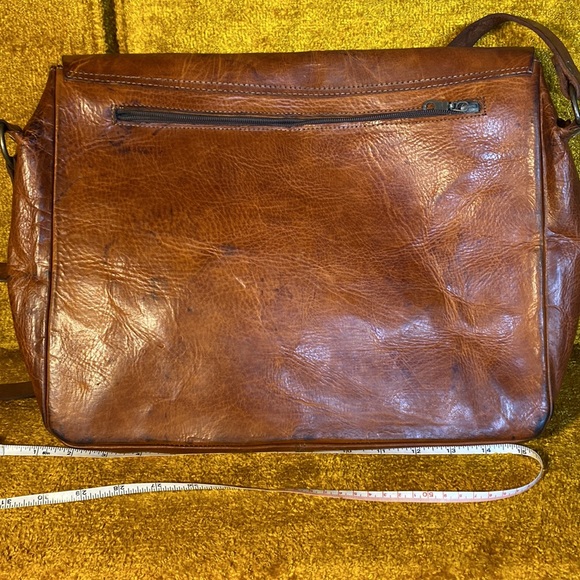 Leather satchel - Picture 3 of 7